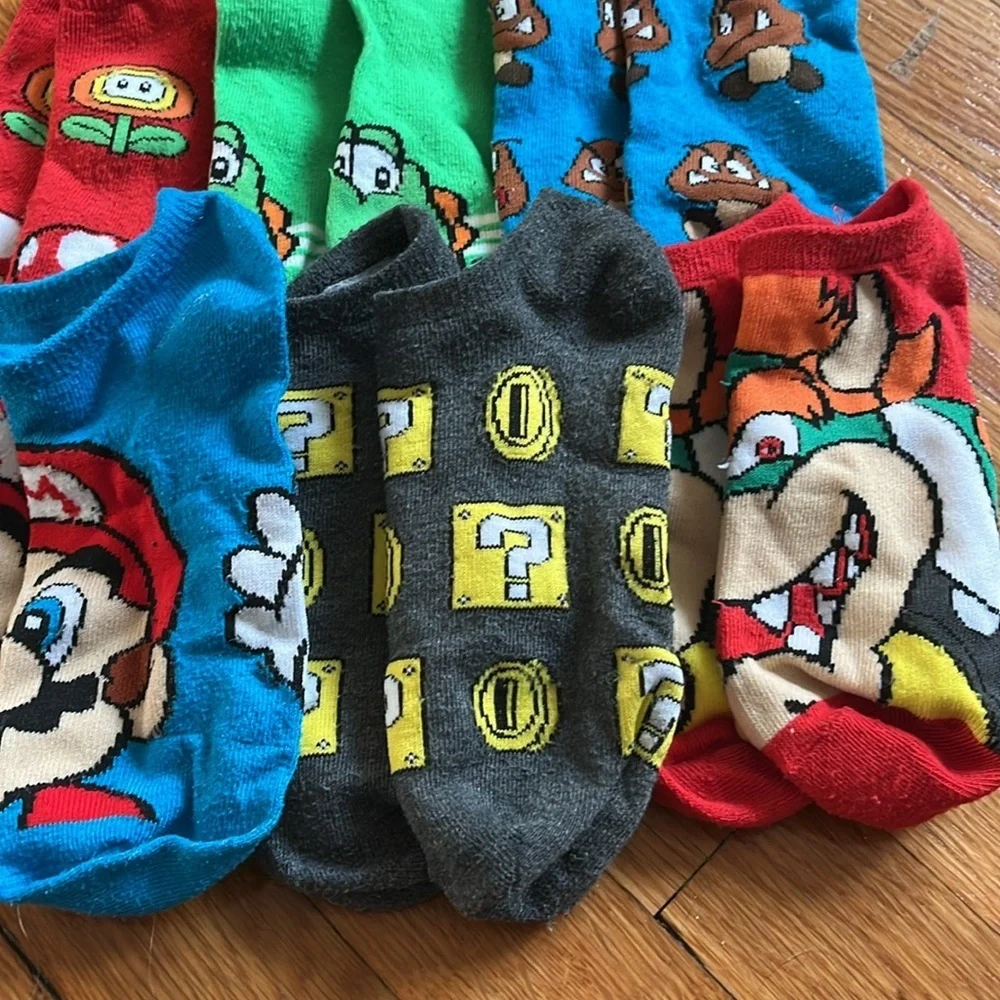 Kids Super Mario sock bundle pairs worn once 6 in totally fit seems youth 4-6.